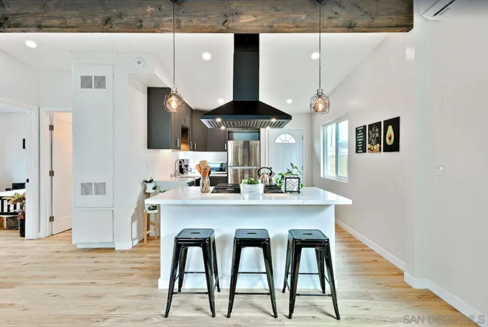 4754 Saratoga San Diego, CA 92107