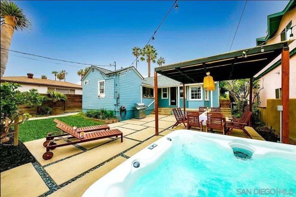 4754 Saratoga San Diego, CA 92107