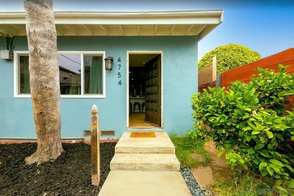 4754 Saratoga San Diego, CA 92107