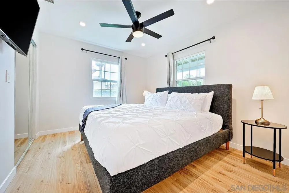 4754 Saratoga San Diego, CA 92107