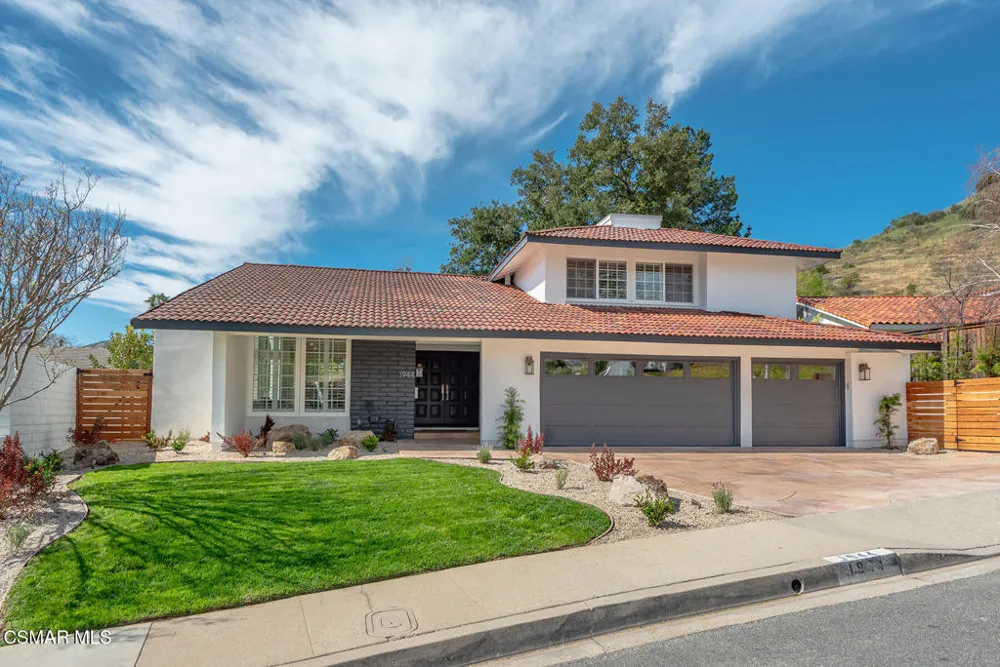 1944 Stonesgate Street Thousand Oaks, CA 91361