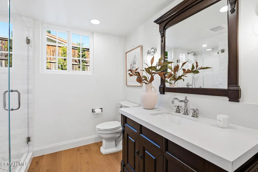1944 Stonesgate Street Thousand Oaks, CA 91361
