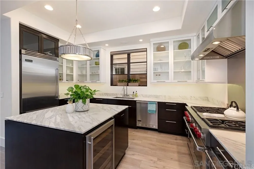 435 Carnation Ave Corona del Mar, CA 92625