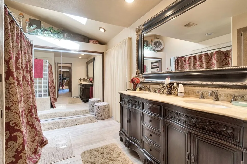 11801 Mckelvy Clovis, CA 93619