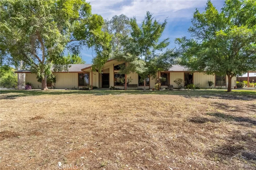 11801 Mckelvy Clovis, CA 93619