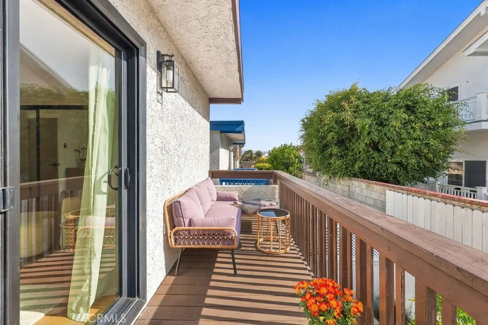 1121 Stanford Redondo Beach, CA 90278