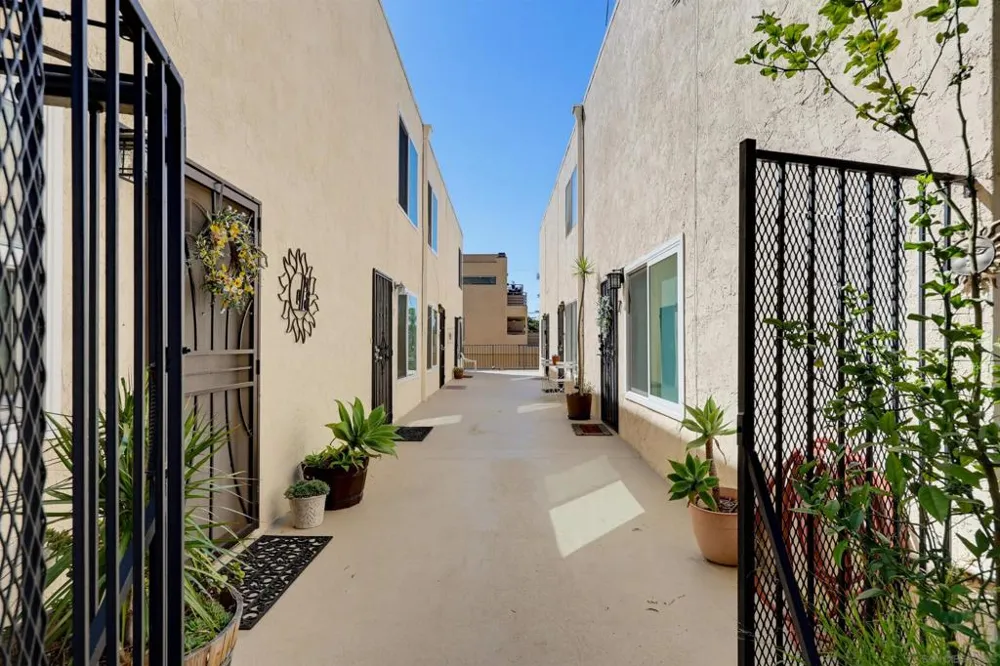 5725 Linda Vista Road #2 San Diego, CA 92110