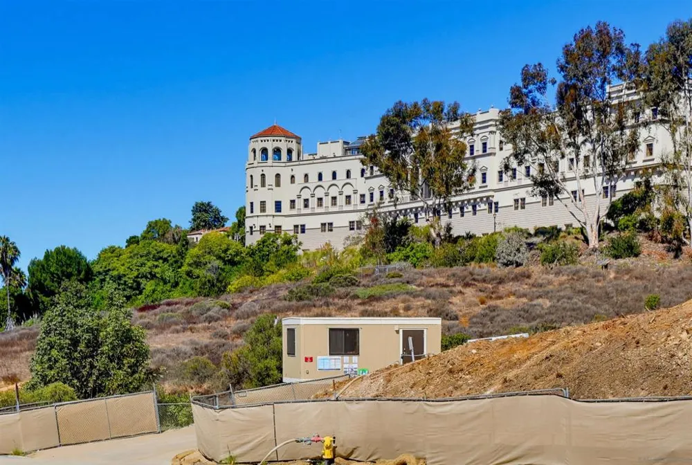 5725 Linda Vista Road #2 San Diego, CA 92110