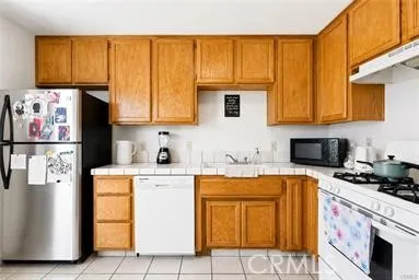 8924 Loop California City, CA 93505