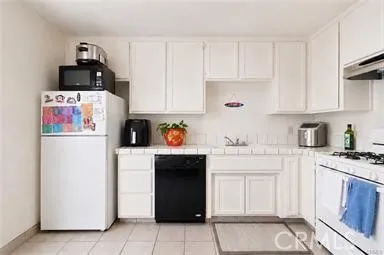 8924 Loop California City, CA 93505