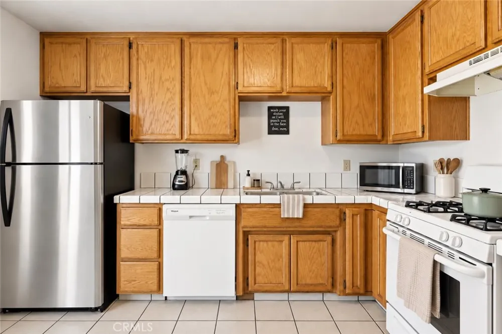 8924 Loop California City, CA 93505