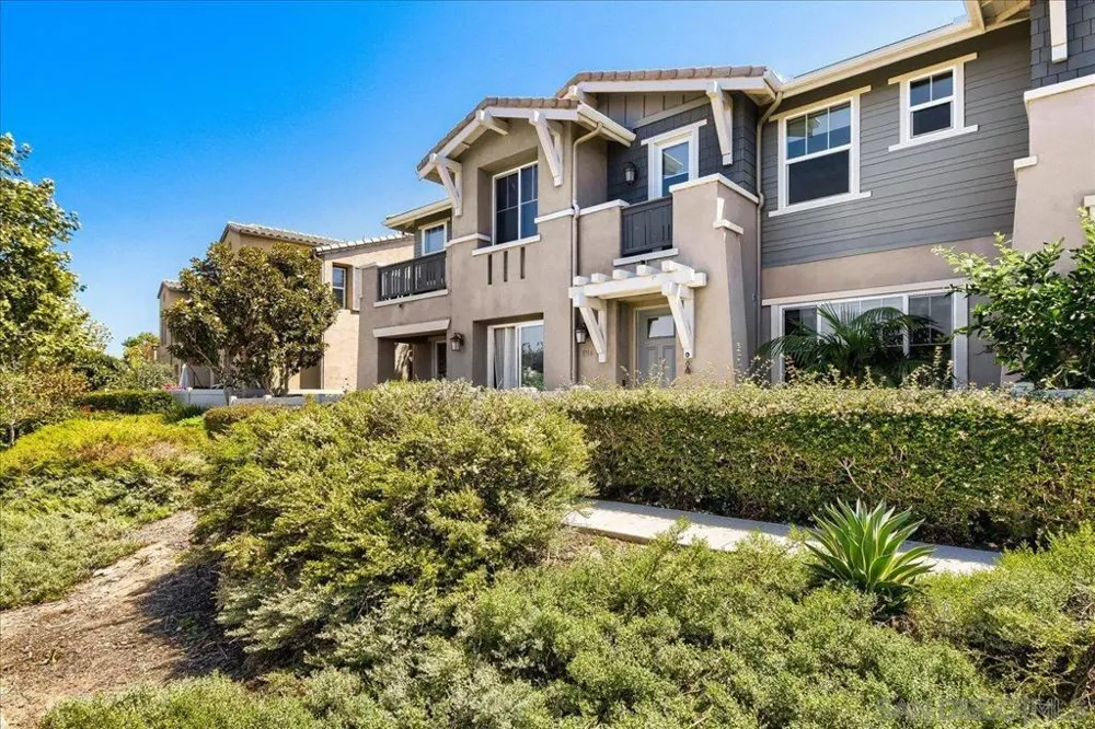 3316 Campo Azul Ct Carlsbad, CA 92010