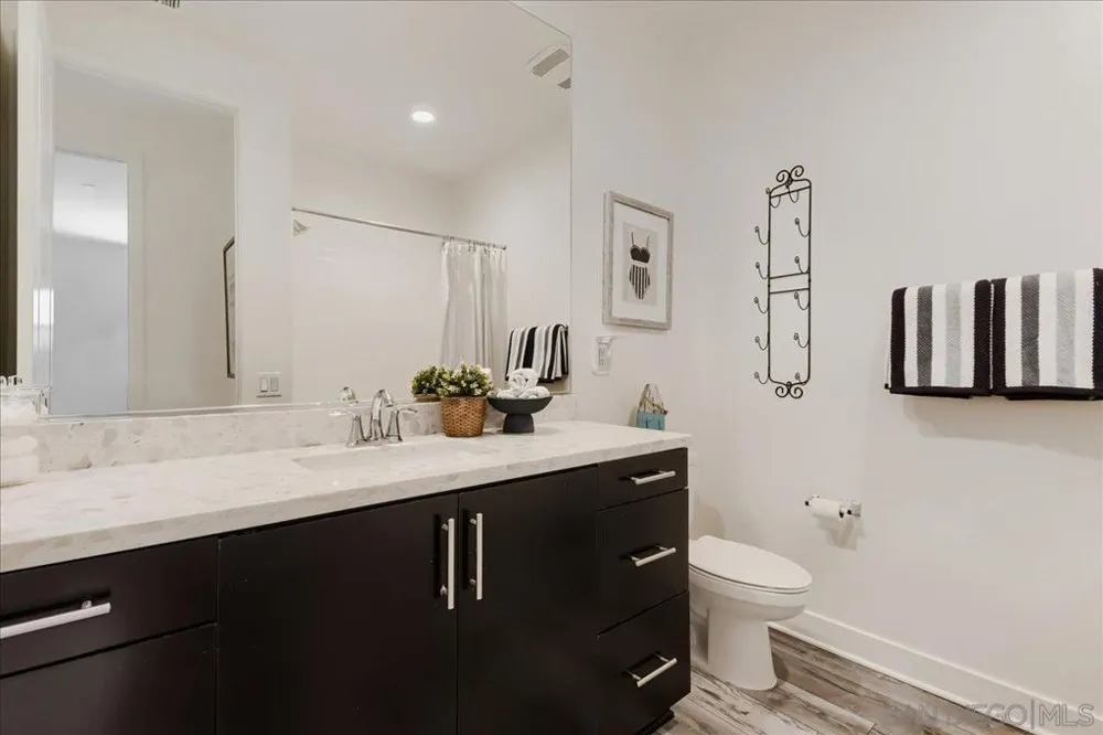 3316 Campo Azul Ct Carlsbad, CA 92010