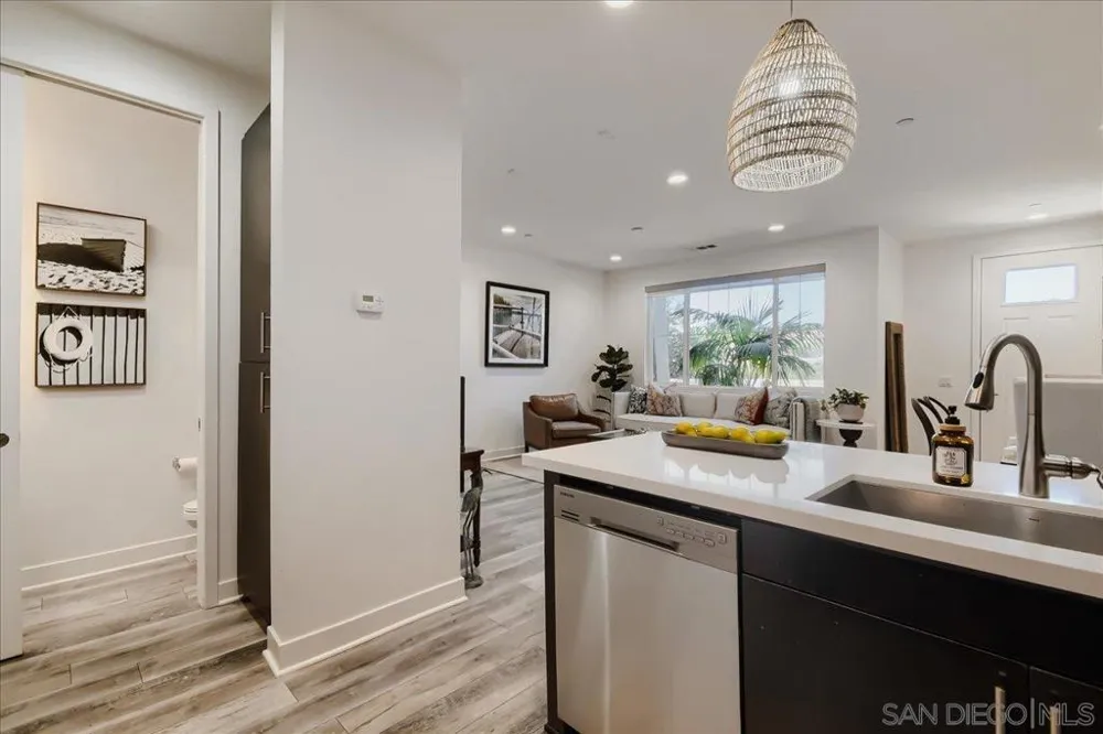 3316 Campo Azul Ct Carlsbad, CA 92010