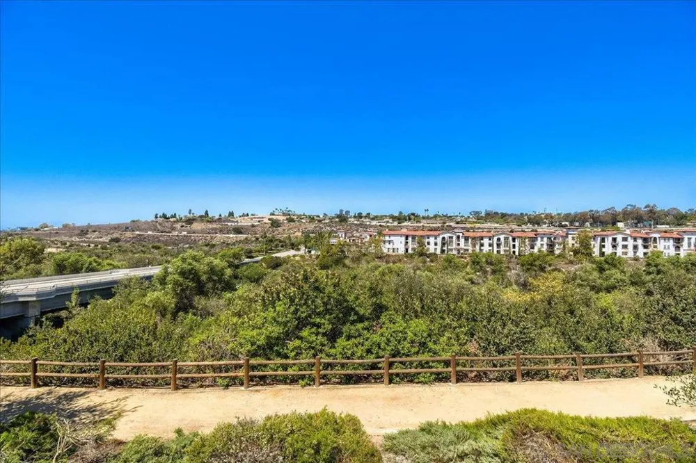 3316 Campo Azul Ct Carlsbad, CA 92010