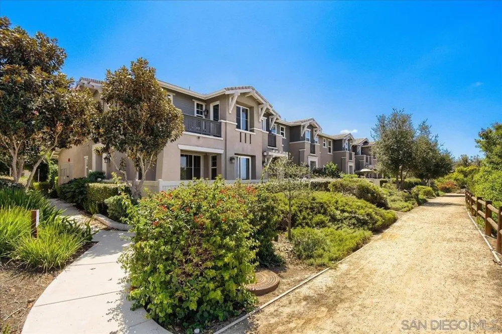 3316 Campo Azul Ct Carlsbad, CA 92010