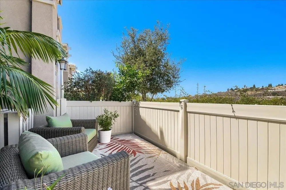 3316 Campo Azul Ct Carlsbad, CA 92010