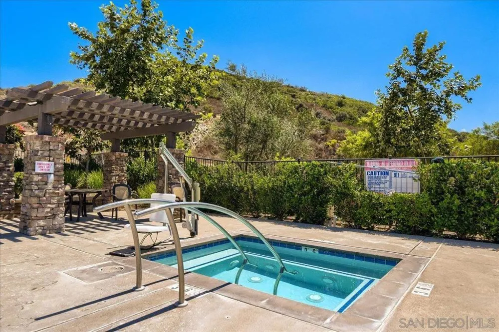 3316 Campo Azul Ct Carlsbad, CA 92010