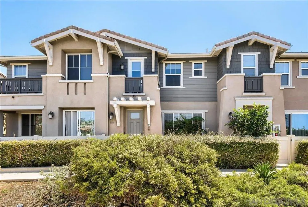 3316 Campo Azul Ct Carlsbad, CA 92010