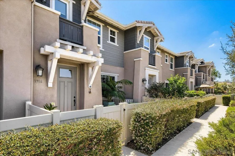 3316 Campo Azul Ct Carlsbad, CA 92010