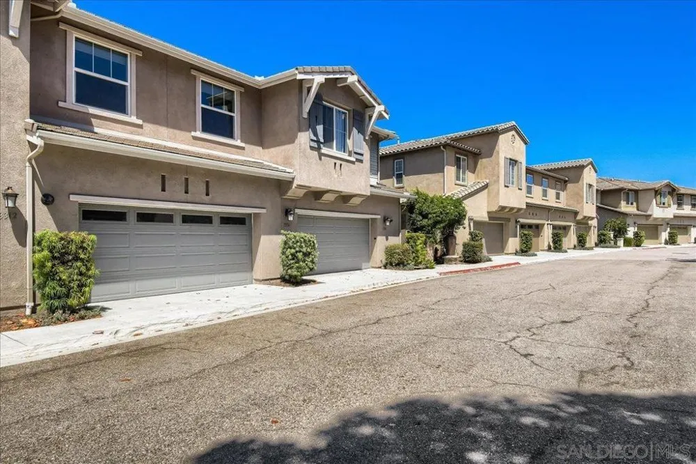 3316 Campo Azul Ct Carlsbad, CA 92010