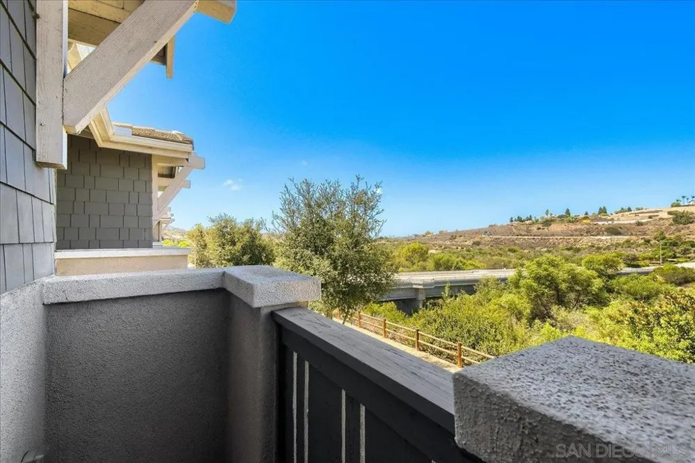 3316 Campo Azul Ct Carlsbad, CA 92010