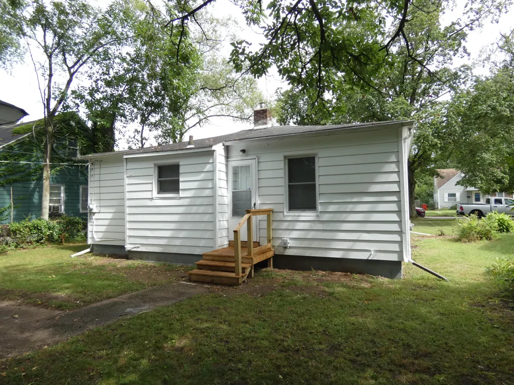 1330 Bishop Avenue Benton Harbor City, MI 49022