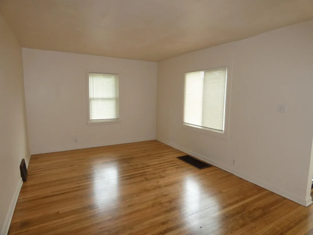1330 Bishop Avenue Benton Harbor City, MI 49022