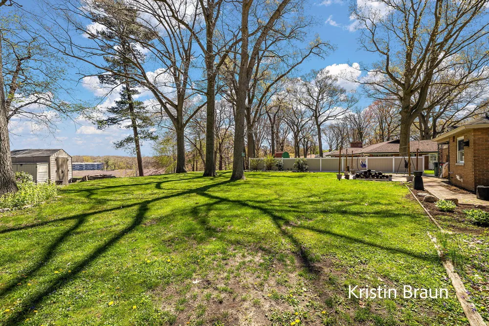 4078 Highgate Road Norton Shores City, MI 49441