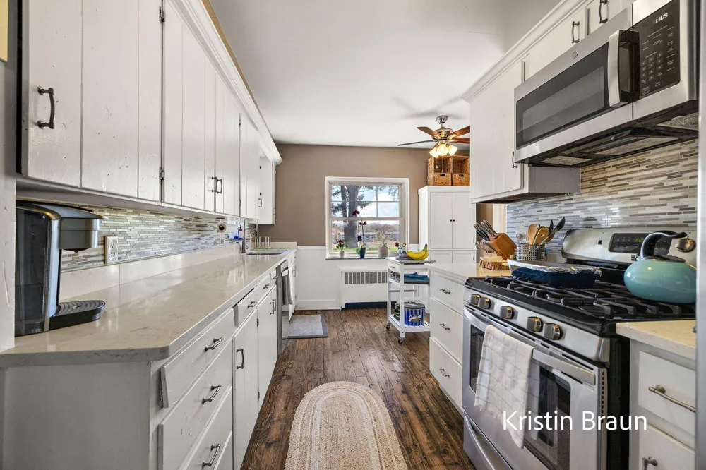 4078 Highgate Road Norton Shores City, MI 49441