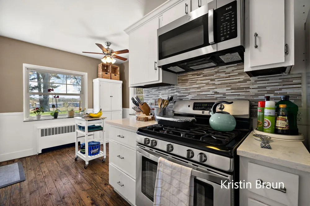 4078 Highgate Road Norton Shores City, MI 49441