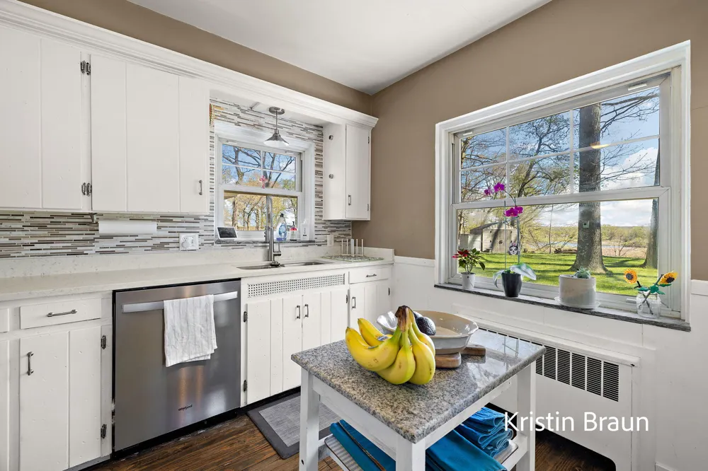 4078 Highgate Road Norton Shores City, MI 49441