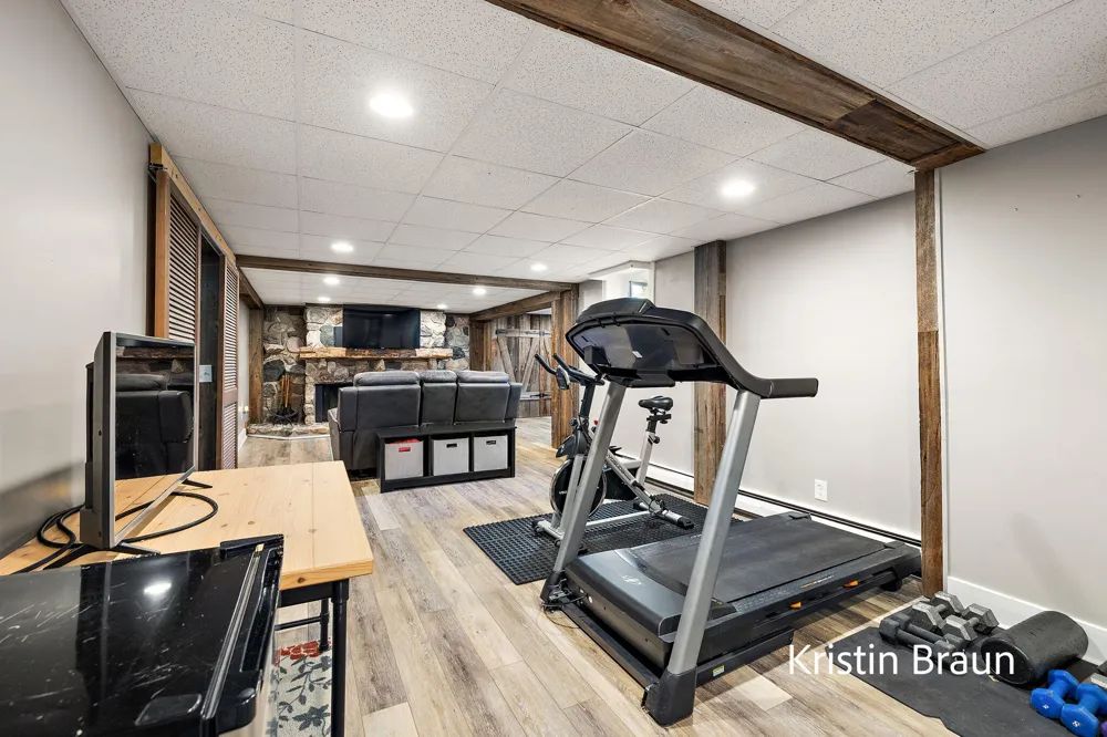 4078 Highgate Road Norton Shores City, MI 49441
