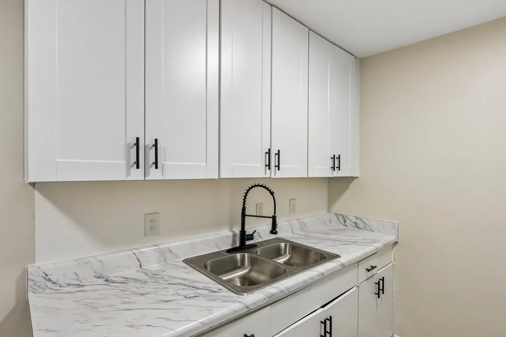 550 Harding Pl #F122 Nashville, TN 37211