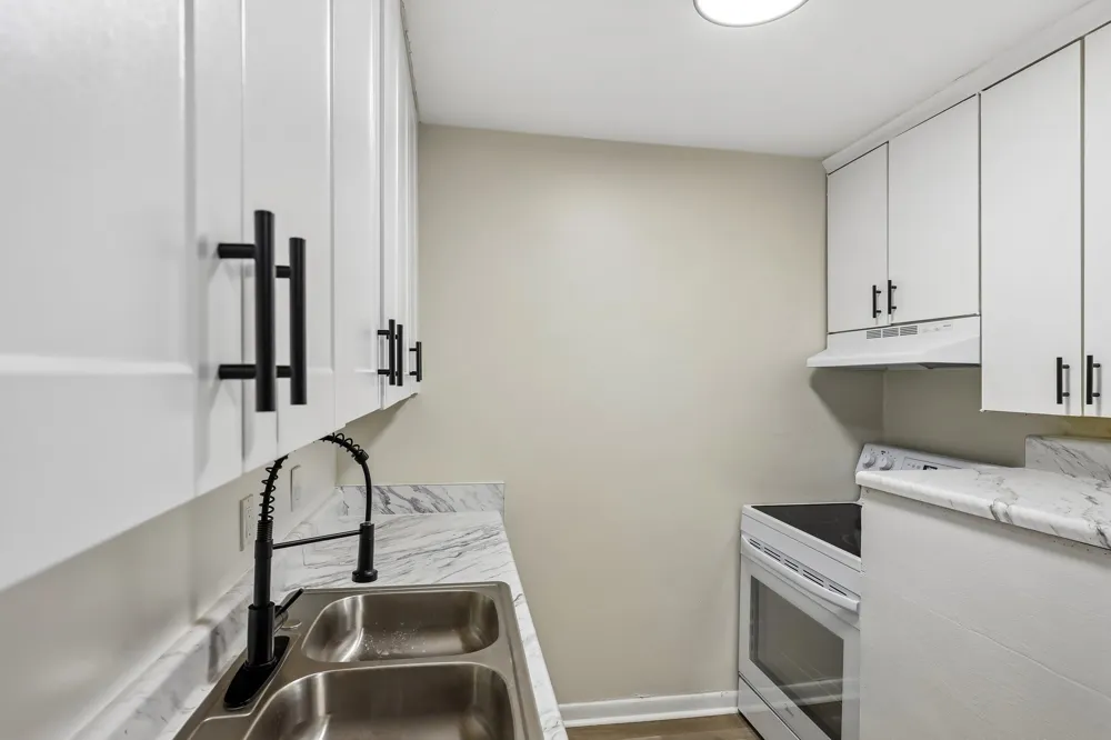 550 Harding Pl #F122 Nashville, TN 37211