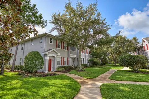 9410 GEORGIAN PARK LANE #105