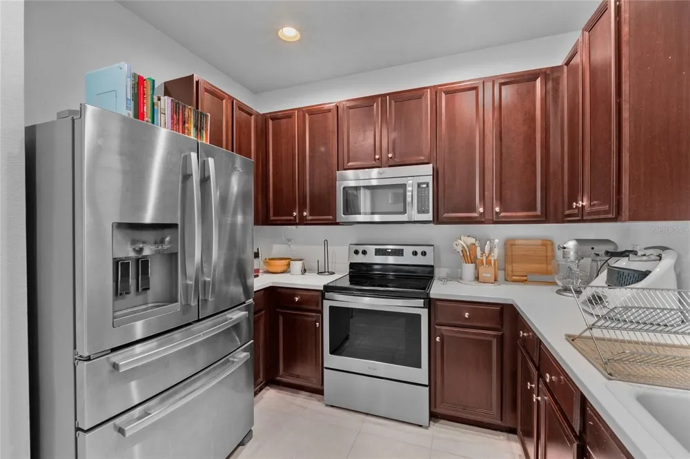 9410 GEORGIAN PARK LANE #105 Tampa, FL 33626