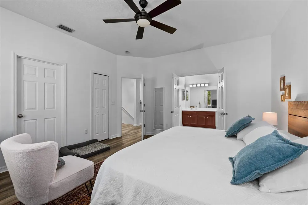 9410 GEORGIAN PARK LANE #105 Tampa, FL 33626