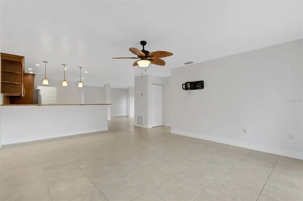 6462 WILD OAK BAY BOULEVARD #244 Bradenton, FL 34210