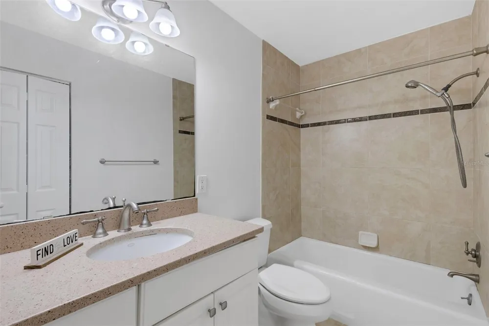 6462 WILD OAK BAY BOULEVARD #244 Bradenton, FL 34210
