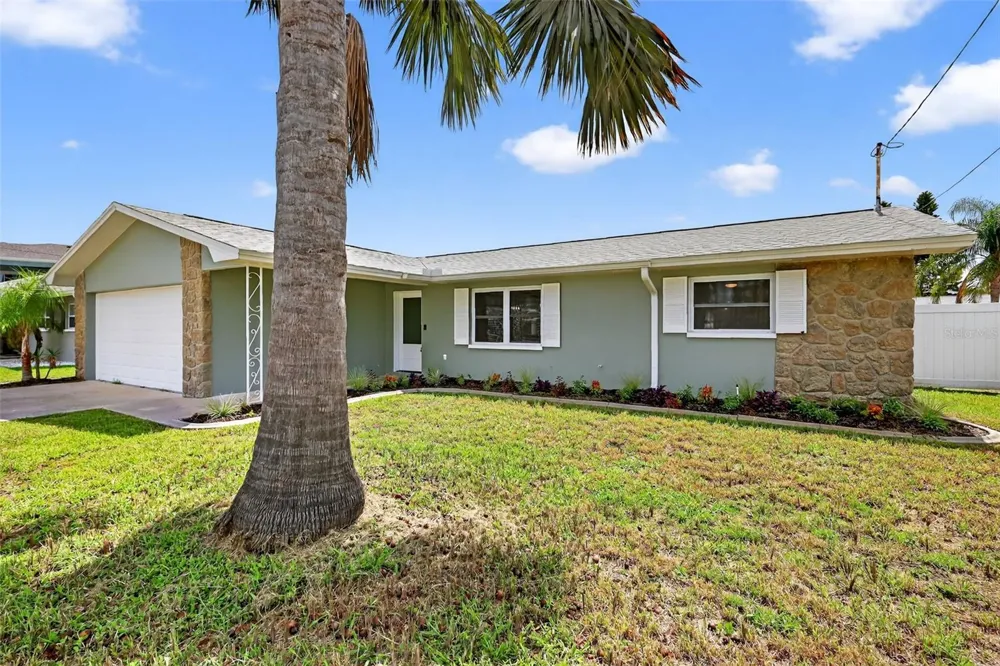 2175 EDYTHE DRIVE Dunedin, FL 34698
