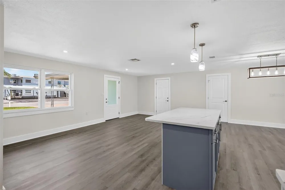 2175 EDYTHE DRIVE Dunedin, FL 34698