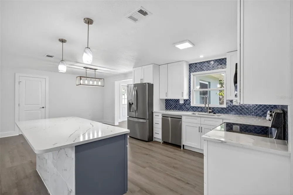 2175 EDYTHE DRIVE Dunedin, FL 34698