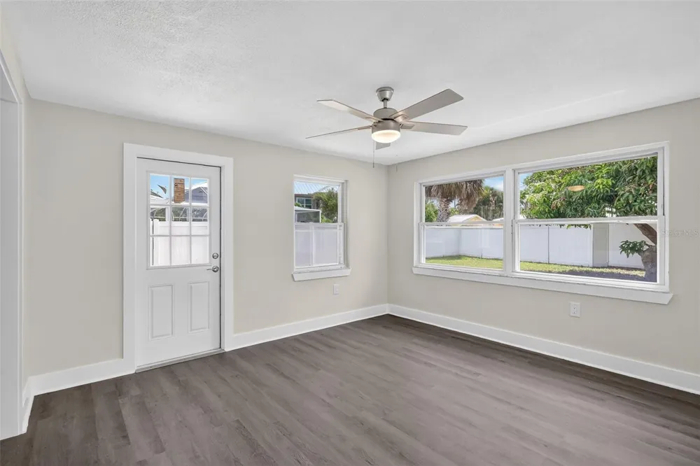 2175 EDYTHE DRIVE Dunedin, FL 34698