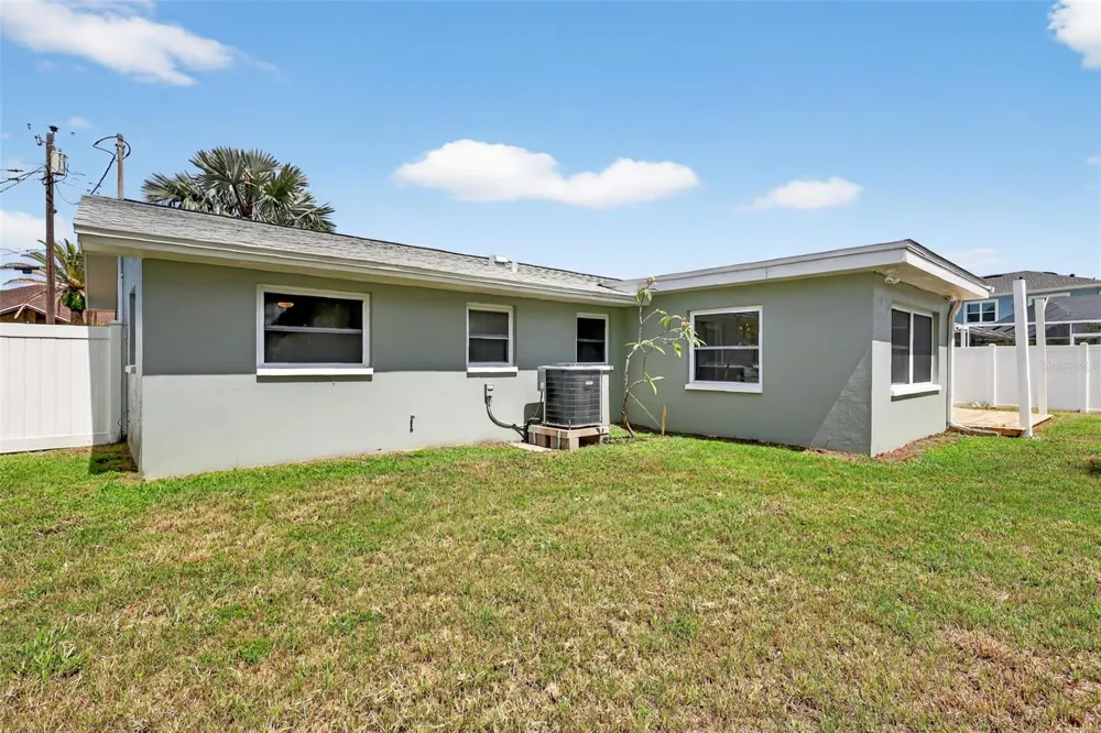 2175 EDYTHE DRIVE Dunedin, FL 34698