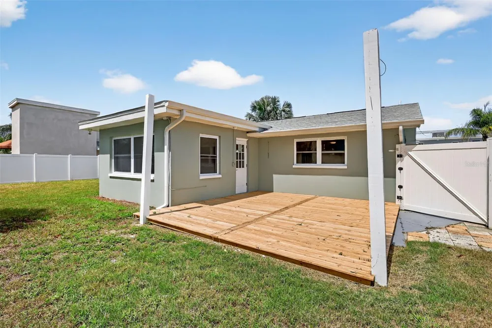 2175 EDYTHE DRIVE Dunedin, FL 34698