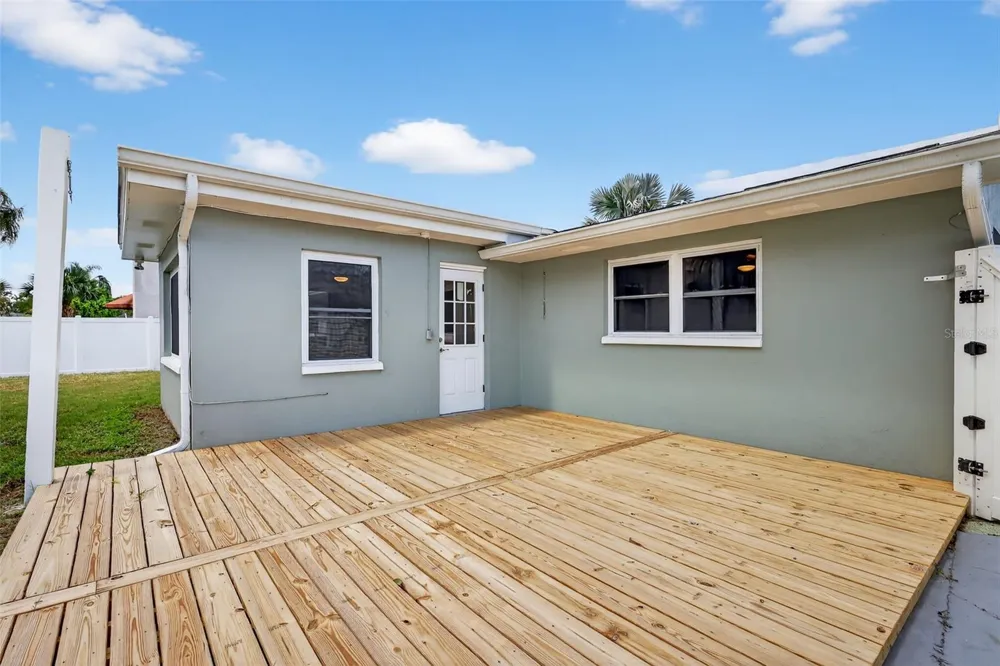 2175 EDYTHE DRIVE Dunedin, FL 34698