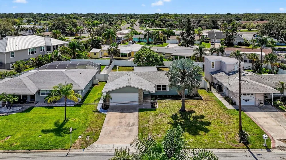 2175 EDYTHE DRIVE Dunedin, FL 34698
