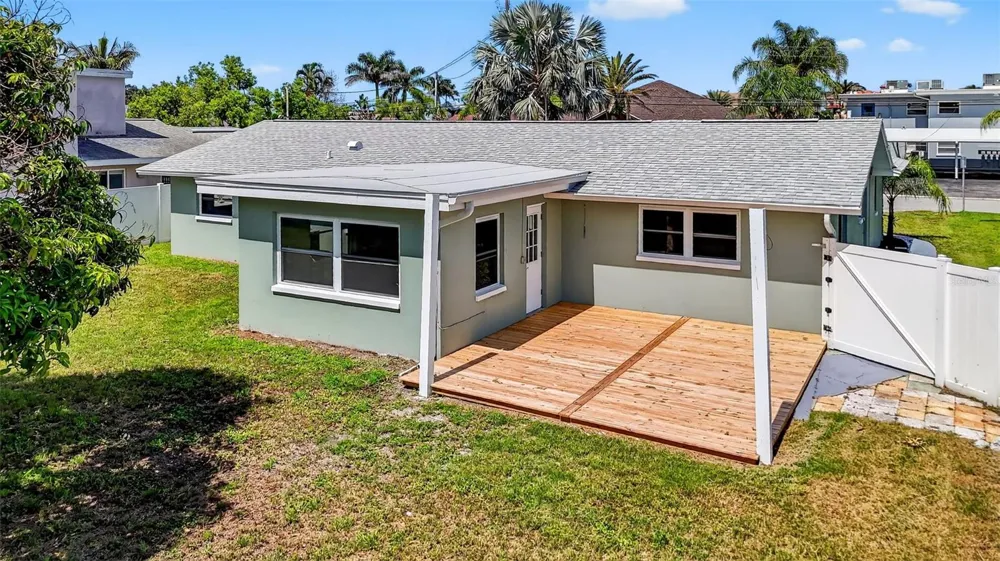 2175 EDYTHE DRIVE Dunedin, FL 34698