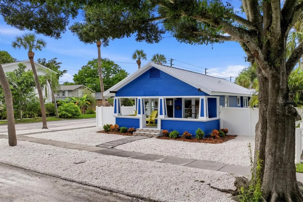 2363 4TH AVENUE St Petersburg, FL 33713
